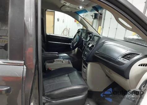 2016 Chrysler Town & Country Touring from USA, damaged, VIN 2C4RC1BG4GR157321